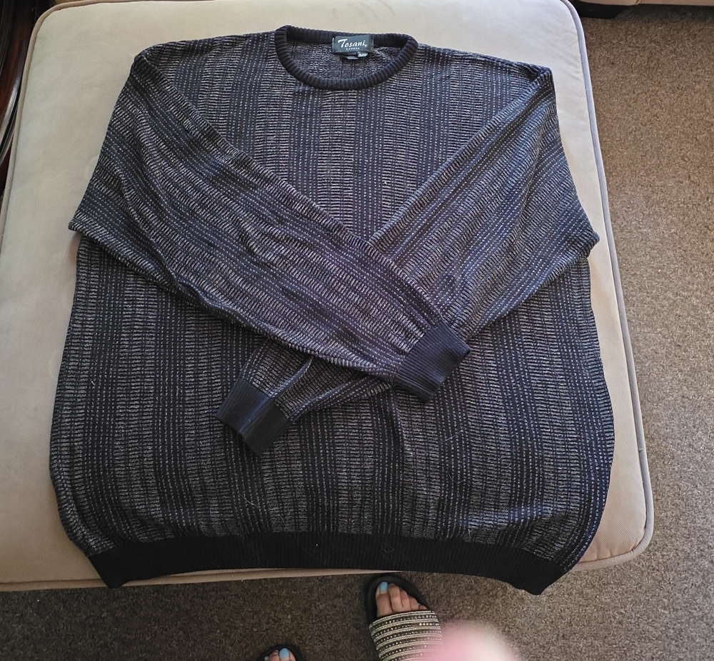 Vintage Tosani Men's Black and Gray Marled Crewneck Sweater